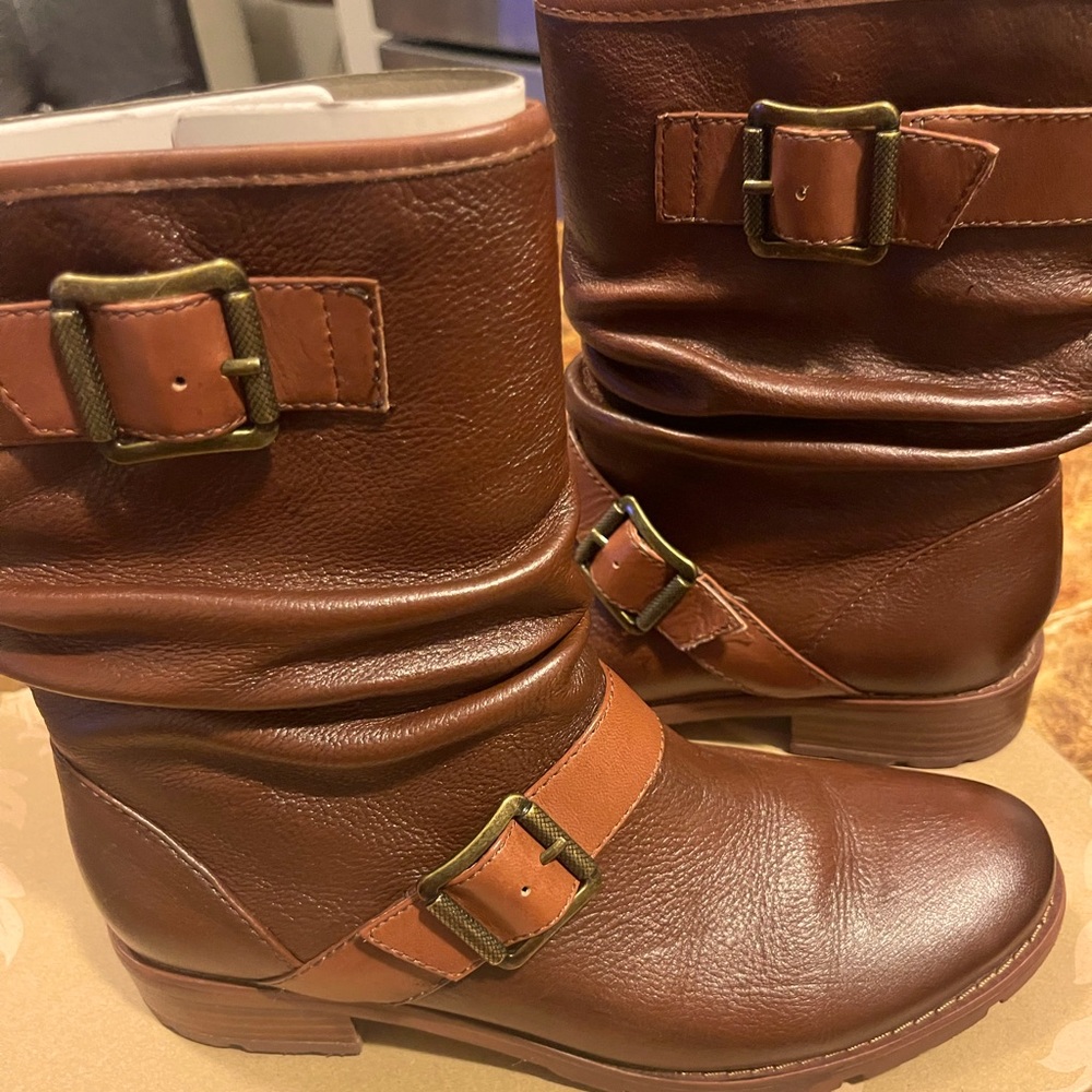 Sofft leather boots